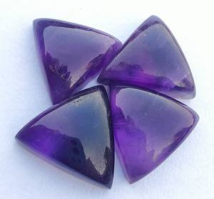 พลอยอเมทิสต์ทรงหลังแบนทรงสามเหลี่ยมรูปทรงกลมมีใบรับรอง IGI - Product Image 4