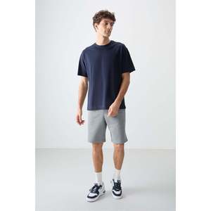 T-shirt basique pour homme Air Jones, bleu marine, 100% coton, coupe ample, col rond texturé épais et doux, pour un usage décontracté - Product Image 3
