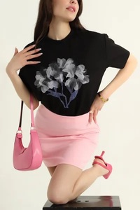 Camiseta con logotipo personalizado en Blanco estampado 100% algodón 180 gramos Camisetas cuello redondo de talla grande para mujer Camiseta de algodón para hombre - Product Image 2