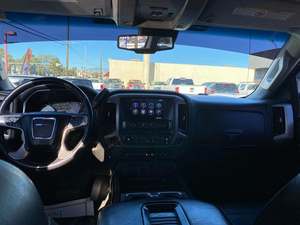 G-M-C Sierra 2500HD Denali Crew Cab SB 4WD 2016 - Product Image 3