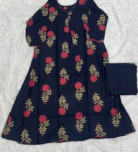 ชุดเซ็ตผ้าฝ้ายลายดอกไม้สีดำแบบใหม่สำหรับผู้หญิง ชุดเซ็ตสำหรับใส่ไปชายหาด - Product Image 2
