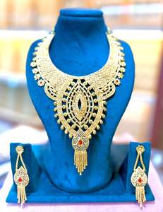 Ensemble collier ras-de-cou et boucles d'oreilles assorties en forme de feuille plaqué or élégant pour femme, usage quotidien, bijoux fantaisie, modèle 23131 - Product Image 6