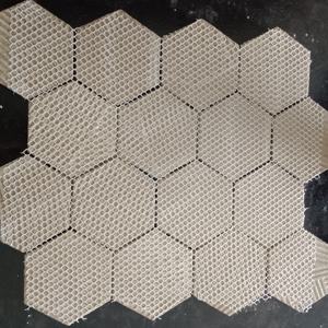 Shangar Custom Create 73mm Hexagon Mosaic Gold Metal Chip Porcelana esmaltada para paredes de baño y áreas de ducha Área de comedor - Product Image 5