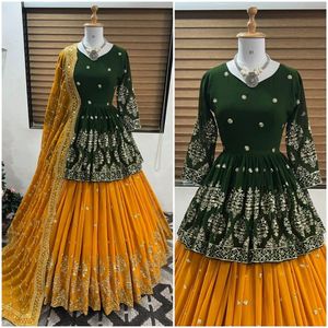 Ensemble haut, lehenga et dupatta en faux georgette avec broderie lourde et travail de sequins, avec manches, pour soirée, multicolore, lehenga de créateur - Product Image 2