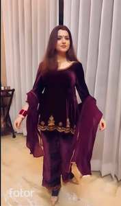 Exclusivo par de Palazzo morado en tela de terciopelo viscosa con bordado para mujeres indias paquistaníes en bodas y fiestas - Product Image 2