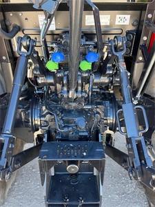 Tracteur 4WD multifonctionnel le plus vendu 2023 pour l'équipement agricole CASE IH FARMALL 120C avec composants de noyau de moteur de boîte de vitesses de pompe - Product Image 5