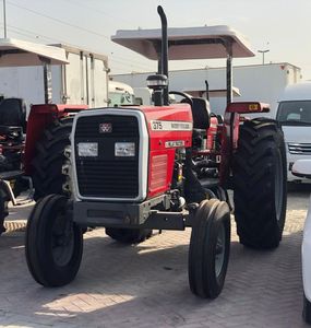 รถแทรกเตอร์การเกษตร Massey Ferguson 185 กำลัง 70 แรงม้า ขับเคลื่อน 4 ล้อ พร้อมชุดเกียร์ดิจิตอล มอเตอร์ เกียร์ แบริ่ง และปั๊ม สำหรับใช้งานในฟาร์ม - Product Image 1