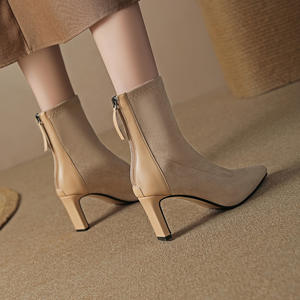 Chaussures à talons hauts élégantes pour femmes, talons blocs, bout pointu, parfaites pour les mariages et les événements formels - Product Image 3