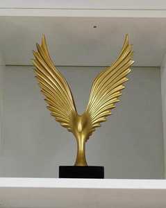 Sculpture décorative en métal de table élégante avec métaux mélangés et expression artistique idéale pour les espaces de vie créatifs - Product Image 4