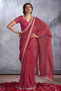 Saree en mousseline de soie pure de créateur dernier cri avec broderie en coupe, style de fête formel - Product Image 4