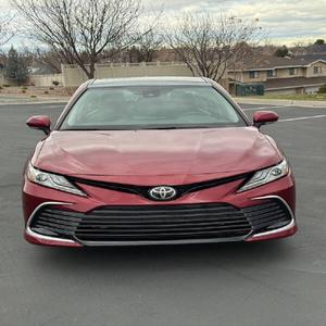 EXCELENTE ESTADO Toyota Camry XLE 2021 - Product Image 1