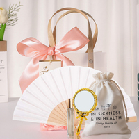 Ensemble de cadeaux personnalisés : éventail en bois, mini miroir de poche, sac en toile, flacon de parfum, cadeau personnalisé pour les invités