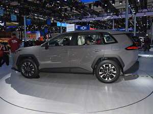 SUV Híbrido Automático 2026, Emisión Euro VI, Ruedas R18, Iluminación LED, Asientos Eléctricos, Techo Panorámico - Product Image 4