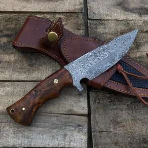 Couteau de chasse en acier Damas de qualité supérieure, fait main, personnalisé, best-seller, manche en bois, couteaux à désosser, 4 pouces - Product Image 1