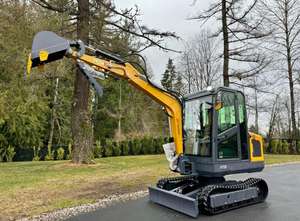 ENVÍO GRATUITO Miniexcavadora Hidráulica AGT MY50R de 27 HP con Cuchilla de Retroexcavación de 51 Pulgadas y Cucharón de Excavación de 16 Pulgadas con Dientes, Control Piloto, Aprobada por la EPA y la CE - Product Image 6