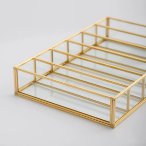 ถาดแก้วพาร์ติชันหลายช่องขายดีพร้อมกรอบโลหะสีทองสำหรับจัดระเบียบเครื่องประดับ - Product Image 2