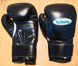Gants de boxe MMA de qualité supérieure pour hommes et femmes, logo personnalisé, gants de boxe Winning, équipement de style arts martiaux mixtes - Product Image 2