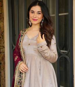 ชุดอินเดียแบบดั้งเดิม ผ้าจอร์เจตต์เนื้อหนา ปักลายอย่างประณีต ชุดอนาร์กาลีแบบปกติ ผ้าคลุมไหล่ปักลายแฟนซี ผ้าปิชวาสแบบกลับด้านได้ - Product Image 5