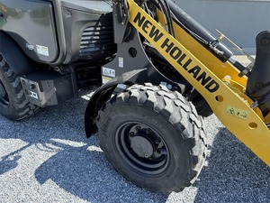 Chargeur sur pneus avant 2017 W50C avec moteur Kubota Cylindre hydraulique Eaton Garantie 1 an Charge nominale de 5 tonnes - Product Image 4