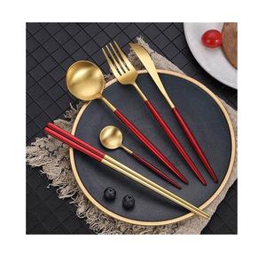 Ensemble de couverts en métal artisanal avec des conceptions uniques pour les tables artistiques - Product Image 3