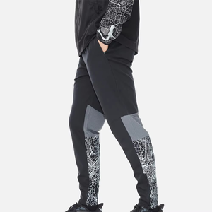 Ensemble deux pièces pour hommes : Survêtement coupe-vent personnalisé avec short et veste, en nylon réfléchissant à fermeture éclair - Product Image 6