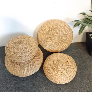 Jacinto de agua, taburete otomano, pieza de mobiliario ecológica hecha de jacinto de agua tejido a mano - Product Image 3