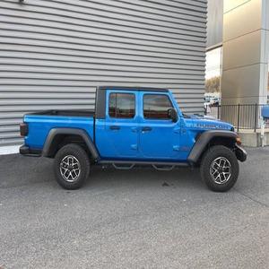 Jeep Gladiator 2024 en Perfectas Condiciones - Product Image 2