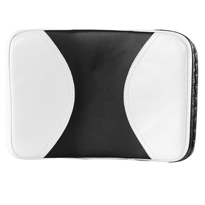 Diseño profesional Cuero y PU Logotipo personalizado Escudo de boxeo protector duradero con entrenamiento de color sólido Hecho en Pakistán - Product Image 1