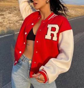 แจ็กเก็ตทีมโรงเรียนปักลาย3D มีสไตล์ใหม่แจ็กเก็ตเลตเทอร์แมนของผู้หญิงแจ็กเก็ตหลากสีขายส่ง - Product Image 4