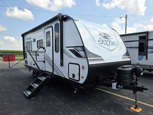 Wholesale New Off-Road Recreational Vehicle <b>Motorhome</b> Outdoor Camping RV Camper Caravan for Travel Trailers Fast Wholesale New - Product Image 4