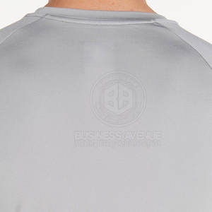Camiseta Deportiva Transpirable y Cómoda con Ajuste Activo, Material Ligero y Movimiento Suave - Product Image 6