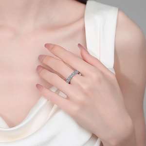 Anillos Rectangulares Biselados de Plata de Ley S925 con Moissanita Clásica y Engaste de Puntas - Joyería Elegante para Regalo de Aniversario o Fiesta - Product Image 4