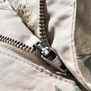 Short pour homme de haute qualité pour les hommes élégants conçu avec élégance et confort et une ambiance estivale moderne et à la mode parfaite - Product Image 2