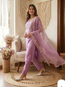 Tenue de fête décontractée en coton de qualité supérieure à imprimé floral au prix de gros Ensemble de costumes afghans pour femmes Tenue de festival et décontractée - Product Image 2