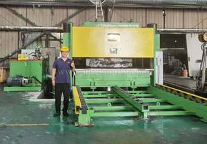 Presse de <span class=keywords><strong>vulcanisation</strong></span> automatique de colonne pour le dispositif push-pull de moule de pneus pleins inclus machines de traitement du caoutchouc - Product Image 5