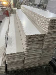 Moderne Techo Pvc Para Cielo Raso Lambris Pvc Plafond Plastique Cielo Falso Pvc Panneau de Plafond Intérieur Carreaux de Plafond pour Appartement - Product Image 2