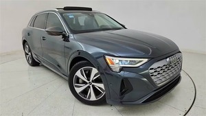 Audi Q8 e-tron Premium Plus 2024 Usado en Buen Estado - Product Image 6