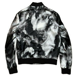 Diseño de moda Hombres Chaqueta de bombardero de sublimación personalizada Ajuste relajado Ropa de entrenamiento deportivo Estilo de béisbol Chaqueta de carreras sublimada - Product Image 2