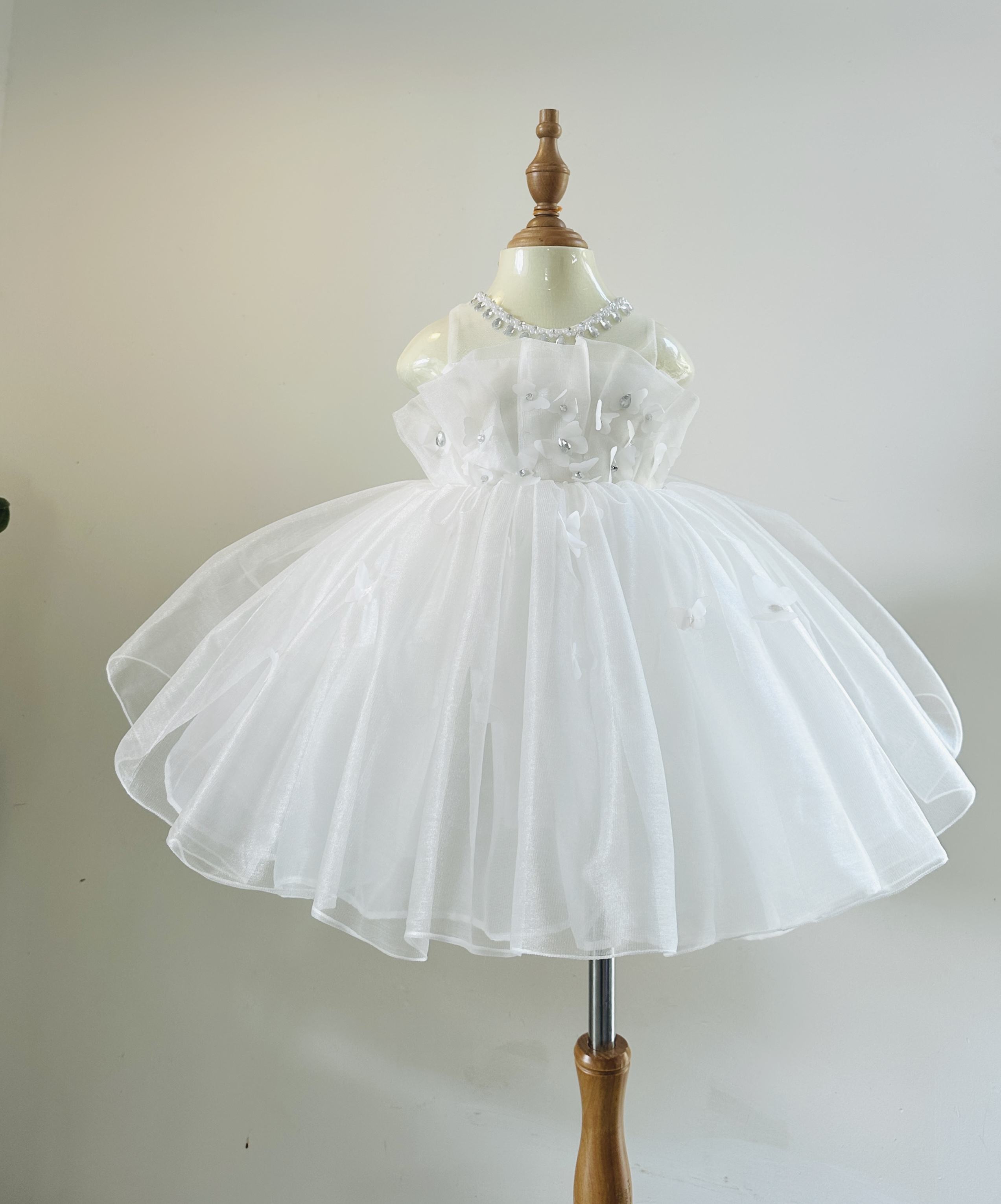 สีขาวบริสุทธิ์