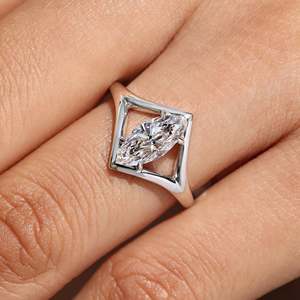 แหวนเพชรทรงมาร์คีส์แบบโซลิแทร์ - Product Image 4