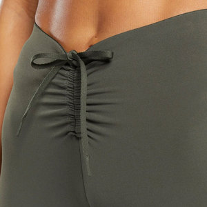 Top qualité dernière conception 100% coton femmes Legging disponible au prix de gros personnalisé couleur taille Style femmes Leggings - Product Image 4