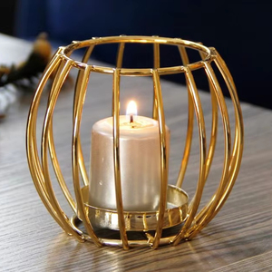 Candelabro Metálico Más Vendido 2026 para Decoración Navideña, Elegante Diseño para Hogar, Hotel y Mesa - Product Image 1
