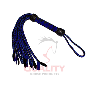 Fouet flogger doux au toucher avec des brins en velours et une poignée durable, idéal pour les couples explorant l'intimité et la tension sensuelle - Product Image 3