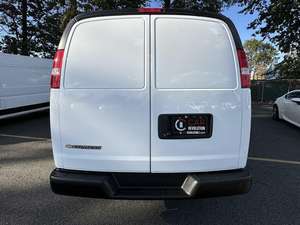 CHEVROLET EXPRESS CARGO 2500 USADO 2023, Volante a la Izquierda/Derecha, Tracción Trasera Extendida - Product Image 2