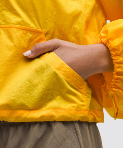 2025 venta al por mayor ligero diseño personalizado OEM al aire libre a prueba de viento chaquetas impermeables cómodos abrigos cortavientos para mujeres - Product Image 4