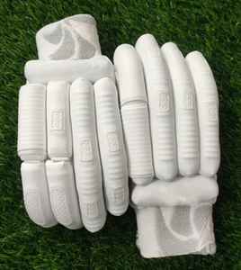 Guantes de bateo de cricket de algodón 100% transpirables ambidiestros de cuero PU de alta calidad Color blanco tamaño mediano personalizable - Product Image 2