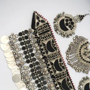 สร้อยคอแฟชั่นวินเทจทรงเรขาคณิตประดับเพชรทำมือแบบดั้งเดิมของชาวอัฟกานิสถาน สำหรับผู้หญิงใส่ไปงานปาร์ตี้ - Product Image 4