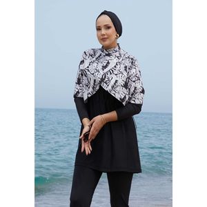 Traje de Baño Negro Modesto para Niñas con Estampado de Letras en la Parte Superior - Product Image 6