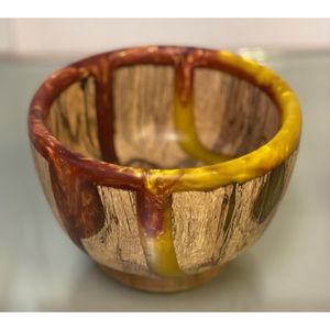 Bol de service en bois en résine rose moderne supérieur fait à la main de taille moyenne idéal pour les collations et la vaisselle à manger - Product Image 4