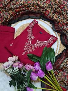 LANCEMENT DU NOUVEAU MODERN WEAR KURTI PENT avec HANDWORK NECK DUPATTA SET pour les FÊTES et les FESTIVES - Product Image 4